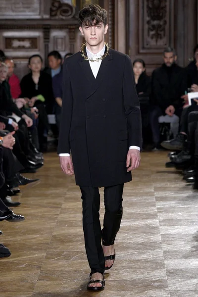 Look 2